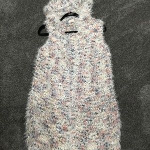 Sleeveless Eyelash Duster with Hood